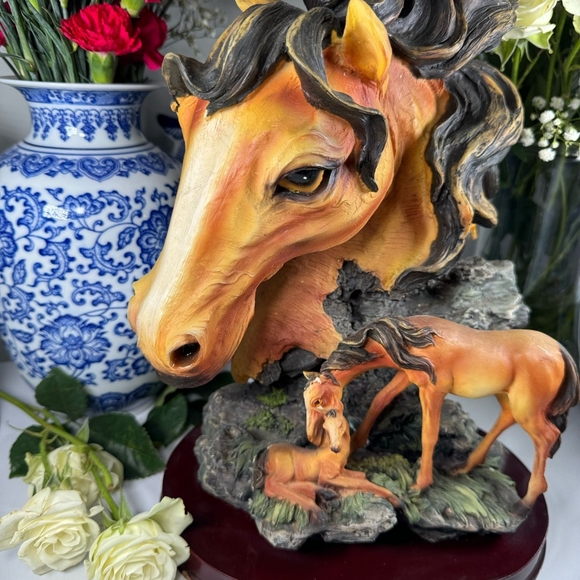 This is a spectacular piece. Part of the Goldenvale Collection. Heavy. Resi - Picture 4 of 15